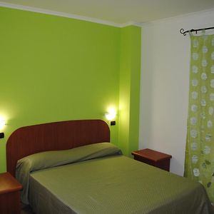 Uitgebreide Kamer met een King Size Bed